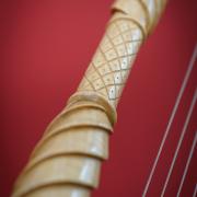 Romanesque Harp by Rainer Thurau - Photo: André Wagenzik